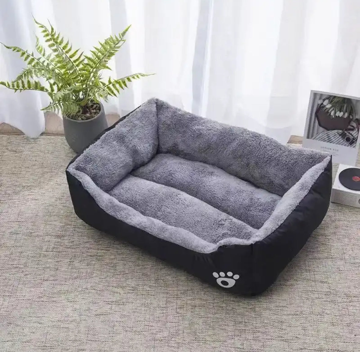 Deluxe Hunde-/ Katzenbett