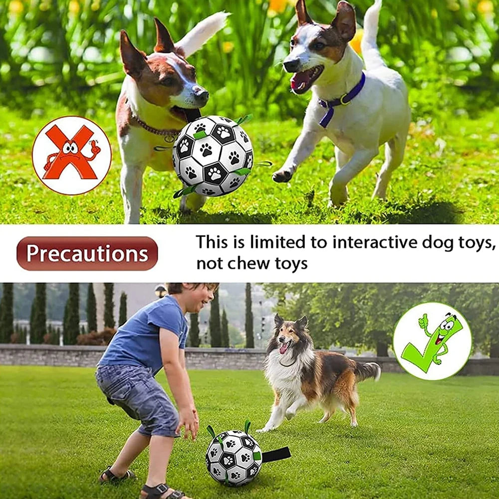 Interaktives Hunde Kau Spielzeug im Fussball Design
